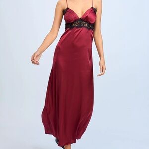 Boutique Slip Dress Size Medium Lace Trim Red Black New with tags